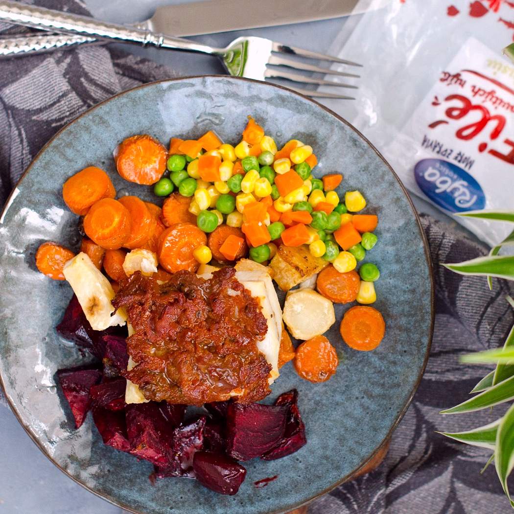 Merluzzo con pesto di pomodoro e verdure arrosto