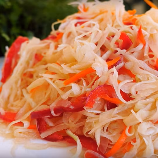 Anteprima ricetta Verdure veloci vietnamite in salamoia con carote e daikon