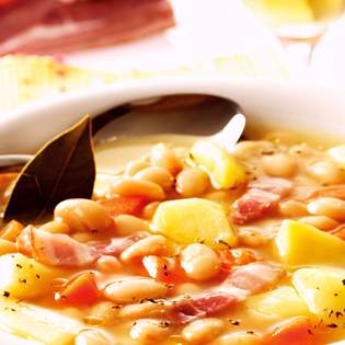 Previsualización de la receta Sopa de patatas y judías con bacon