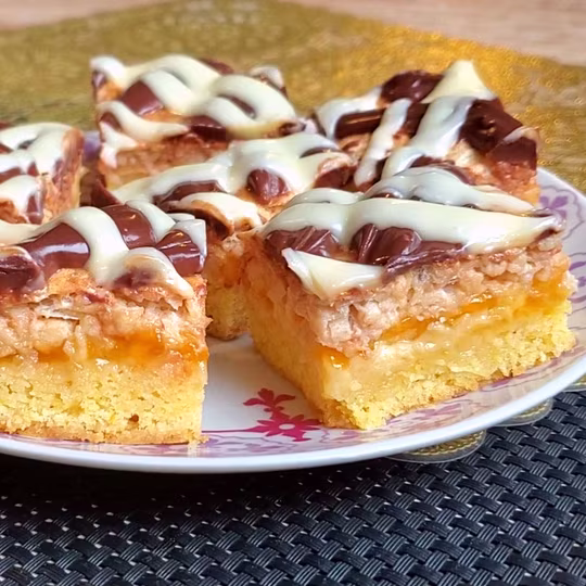 Náhľad receptu Jablkovo- čokoládový zákusok