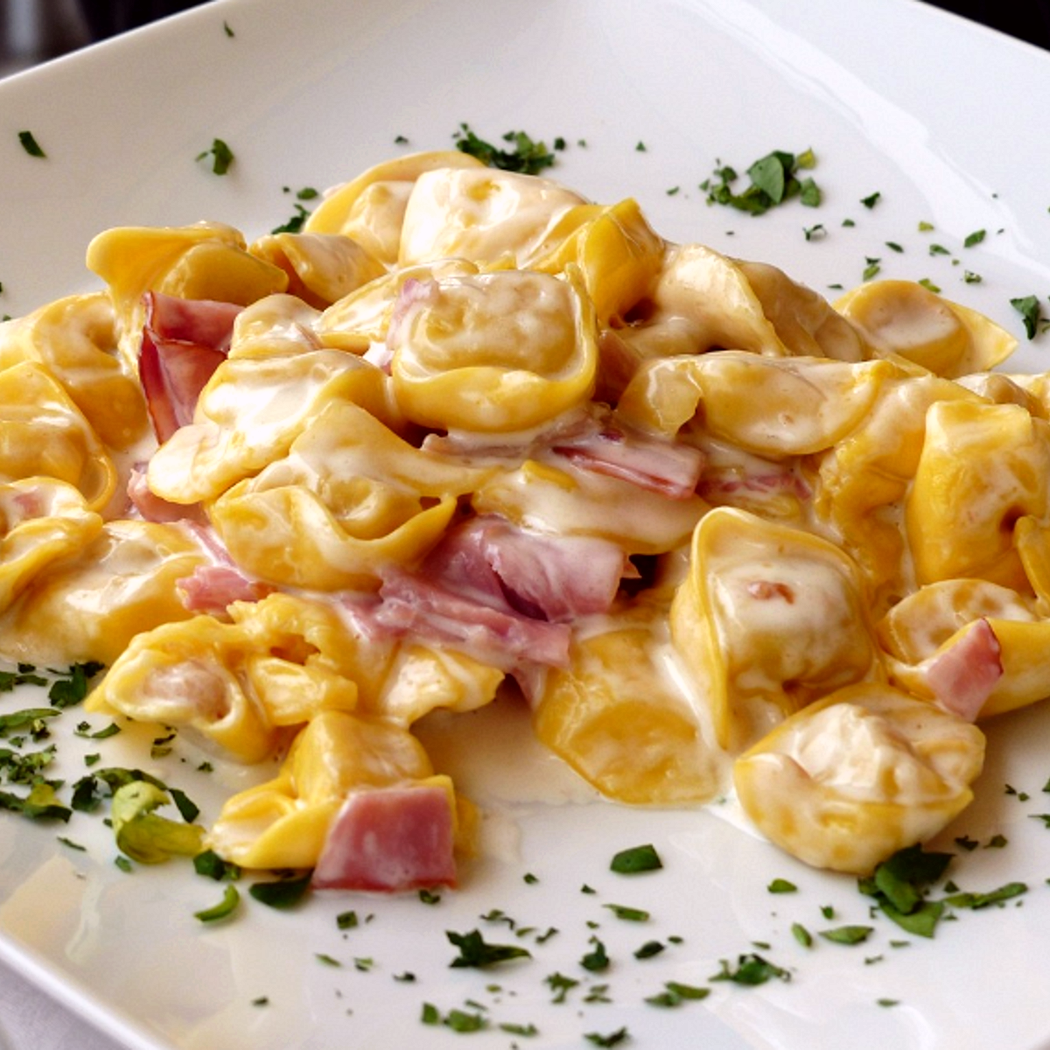 Tortellini alla panna recept
