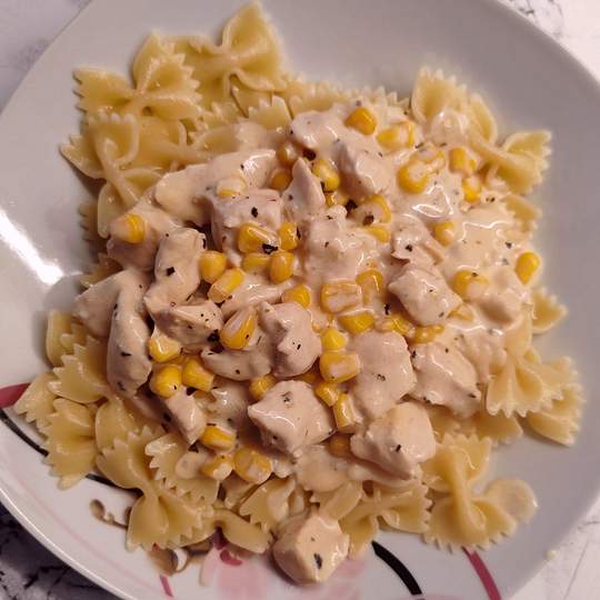 Anteprima ricetta Pasta con crema, carne e mais