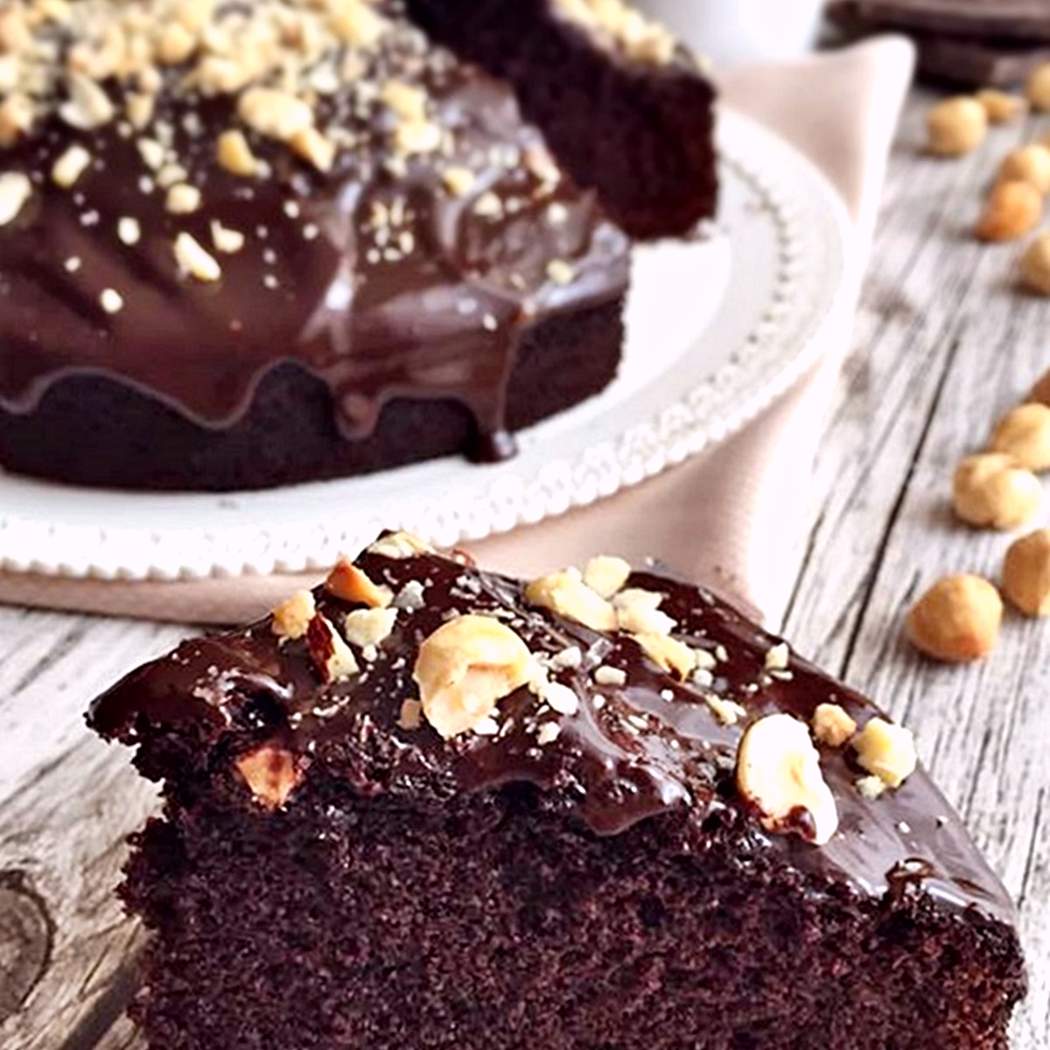 Torta al cioccolato e nocciole