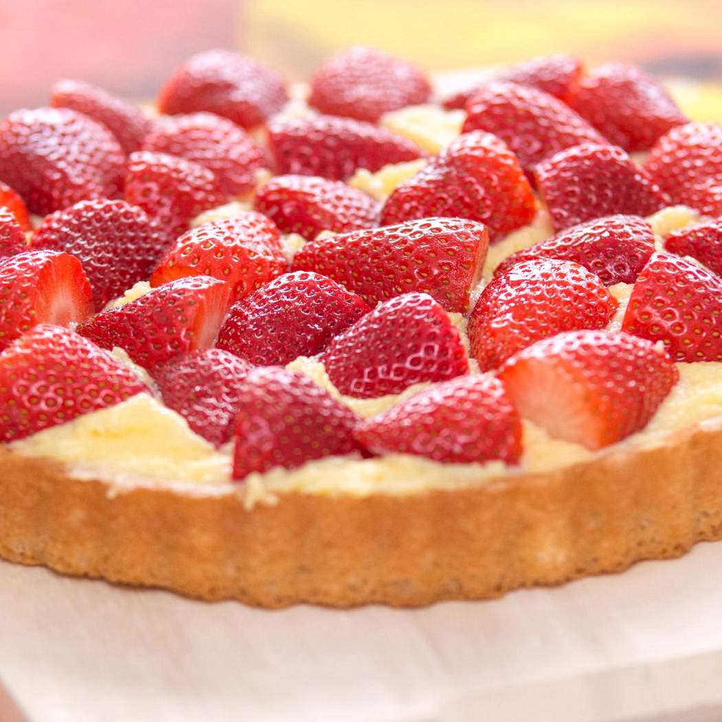 Owocowy tort z puddingiem