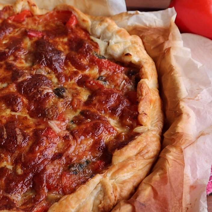 Torta salata con peperoni