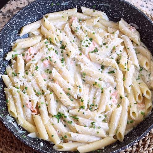 Penne panna e salmone affumicato - procedimento 1