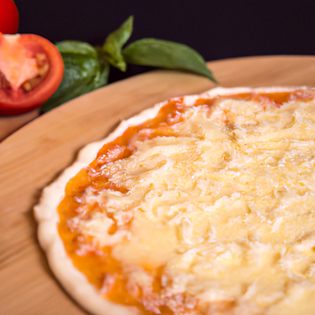 Recipe preview Fresh Homemade Margarita Pizza with Mozzarella