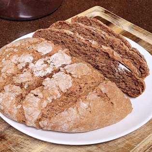 Recipe preview Traditional German Pumpernickel Bread