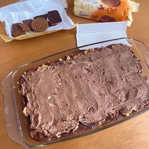 Tort fără coacere cu caramel și ciocolată - pasul de preparare 1