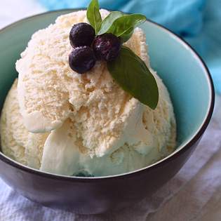 Recipe preview Simple Creamy Homemade Ice Cream