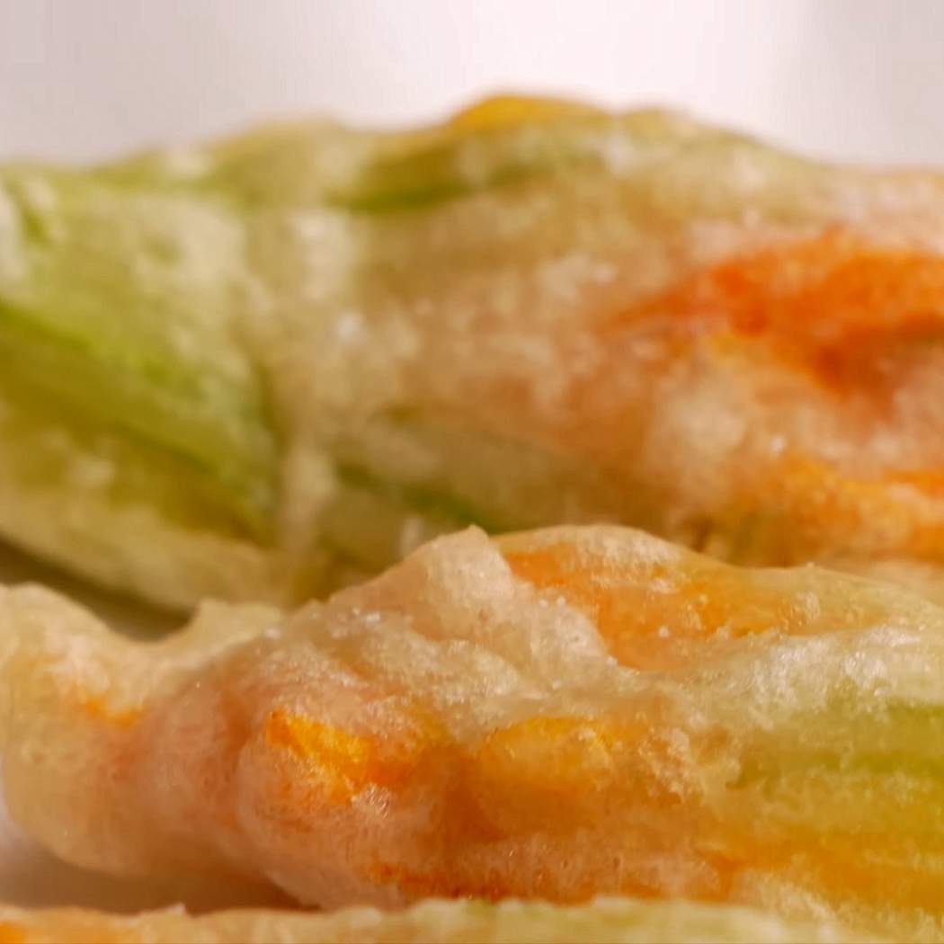 Fiori di zucca fritti