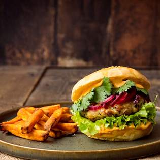 Recipe preview How to make homemade Thai chicken burgers?