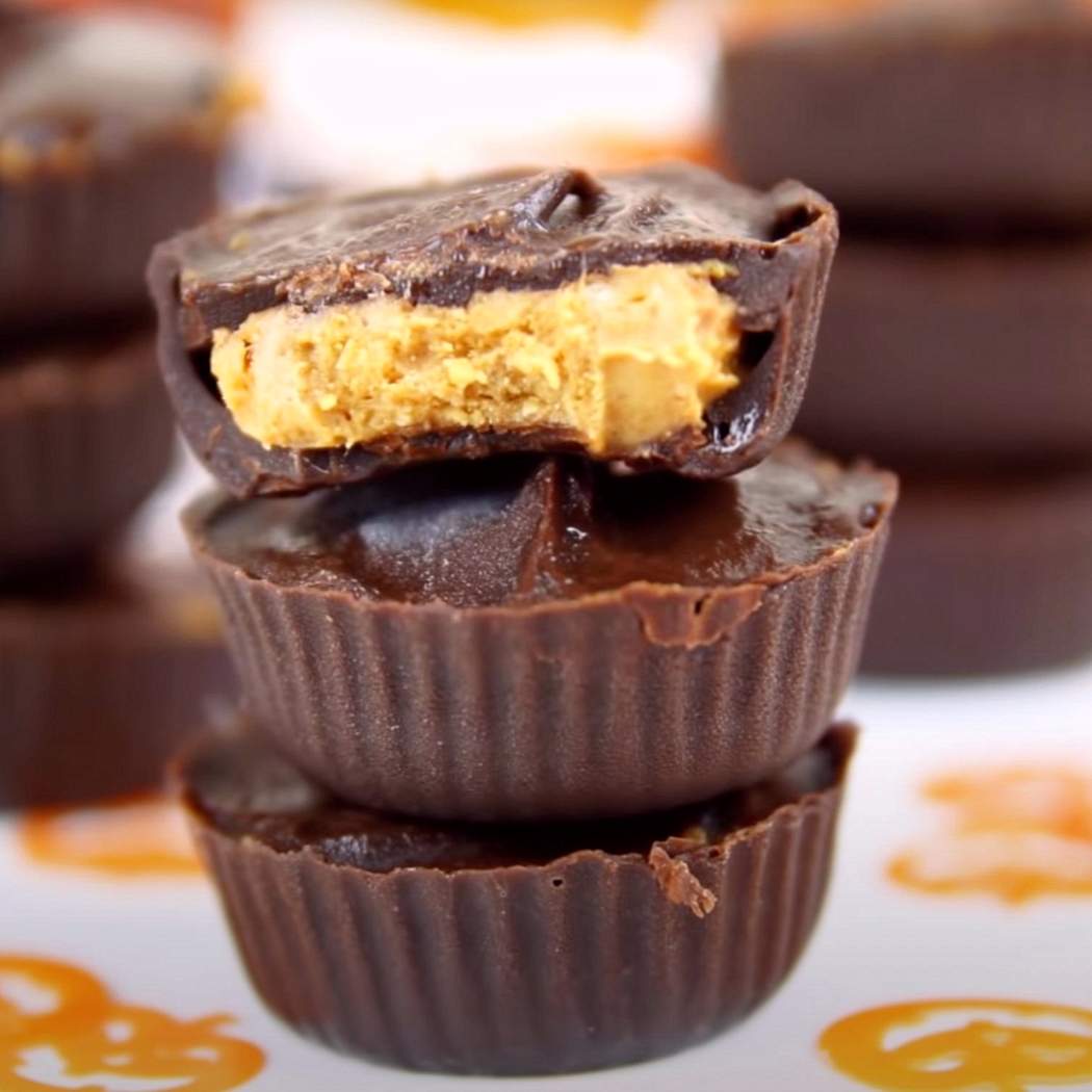 Dolcetto vegano di Halloween a base di zucca e burro di arachidi fatto in casa