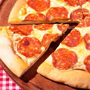 Recipe preview Homemade Pepperoni Pizza Pie