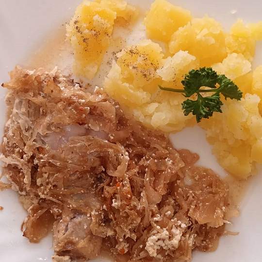 Anteprima ricetta Pollo al forno su cavolo acido con panna