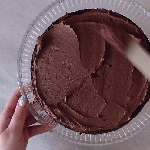 Torta al cioccolato morbida e umida con cacao in polvere - procedimento 1