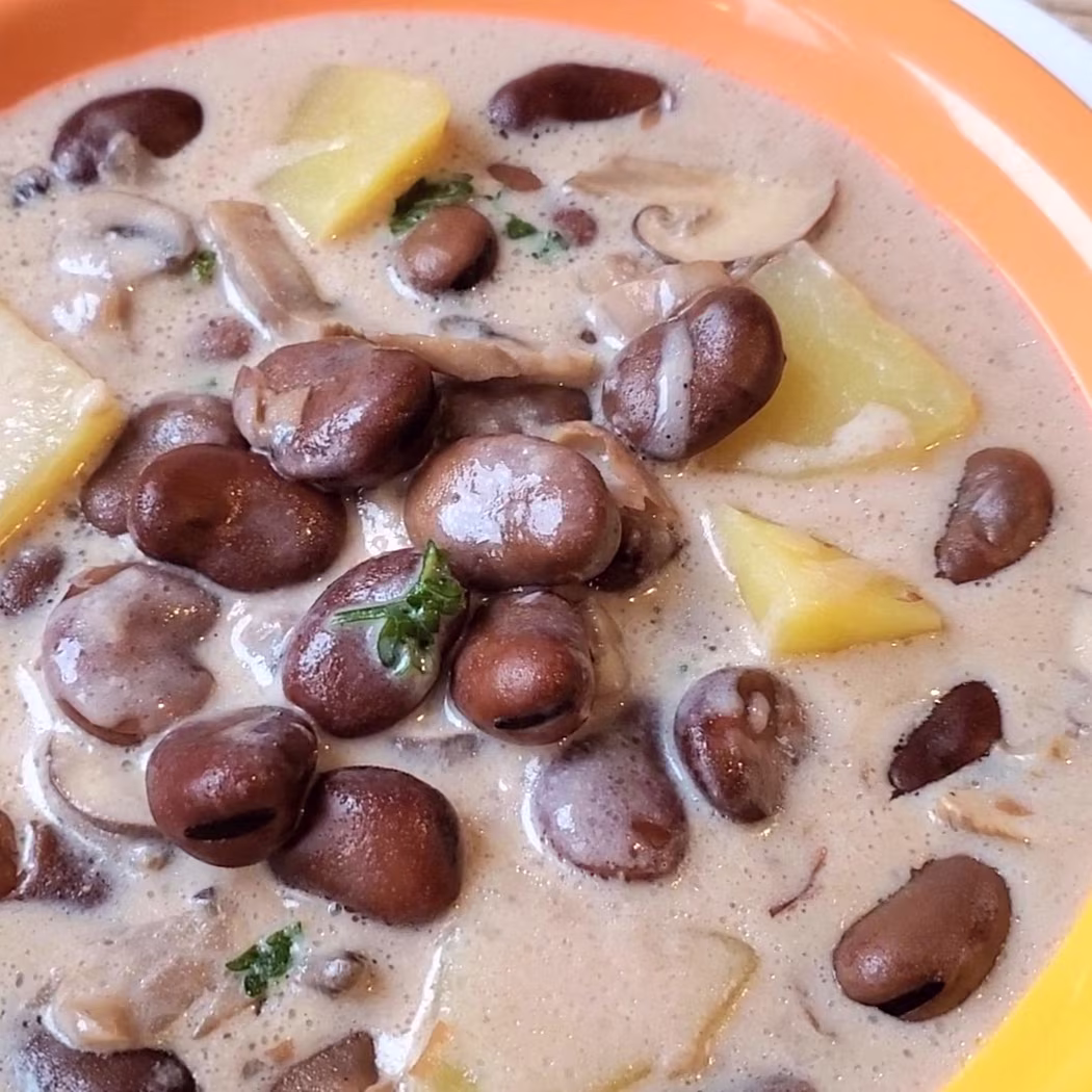 Fazuľová polievka na kyslo