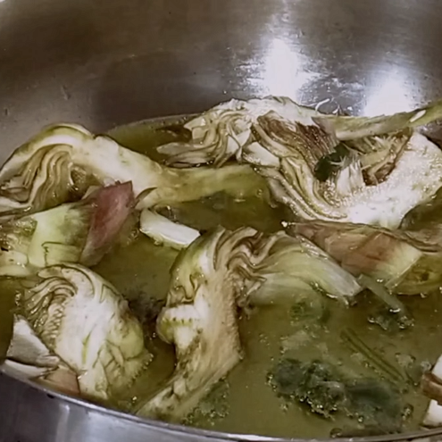 Uova di seppia con carciofi - procedimento 1