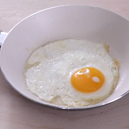 Anteprima ricetta Uova al Tegamino