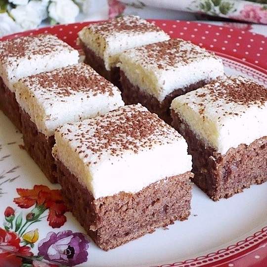 Krémes, gyümölcsös Tejbegríz szelet