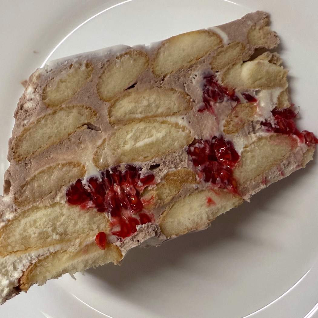 Dvojfarebná smotanová torta