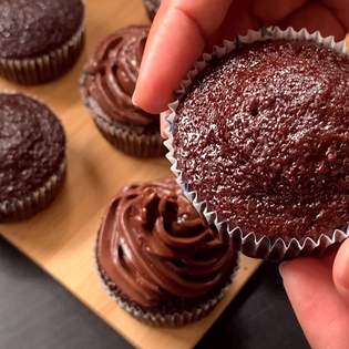 Recipe preview How to Make Easy Chocolate Cupcakes?