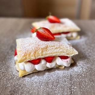 Voorvertoning van recept Roomtaart met aardbeien
