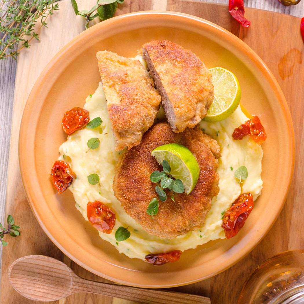 Costeletas com carne moída e queijo