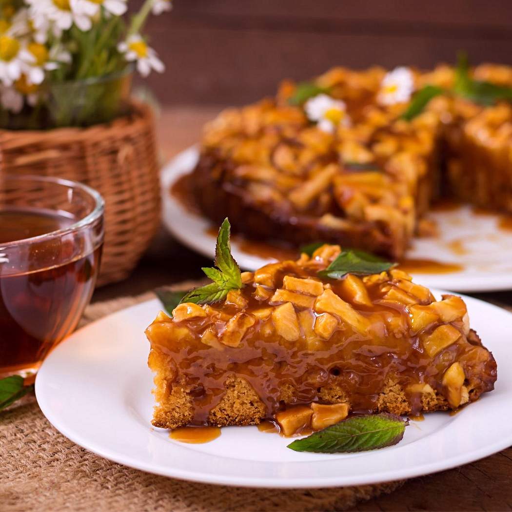 Torta di mele con caramello