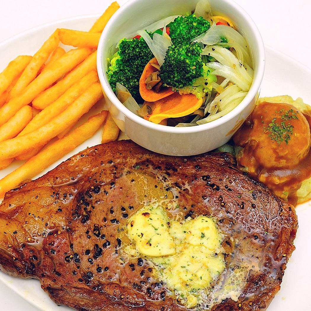 Bistecca d'anatra croccante classica Frites