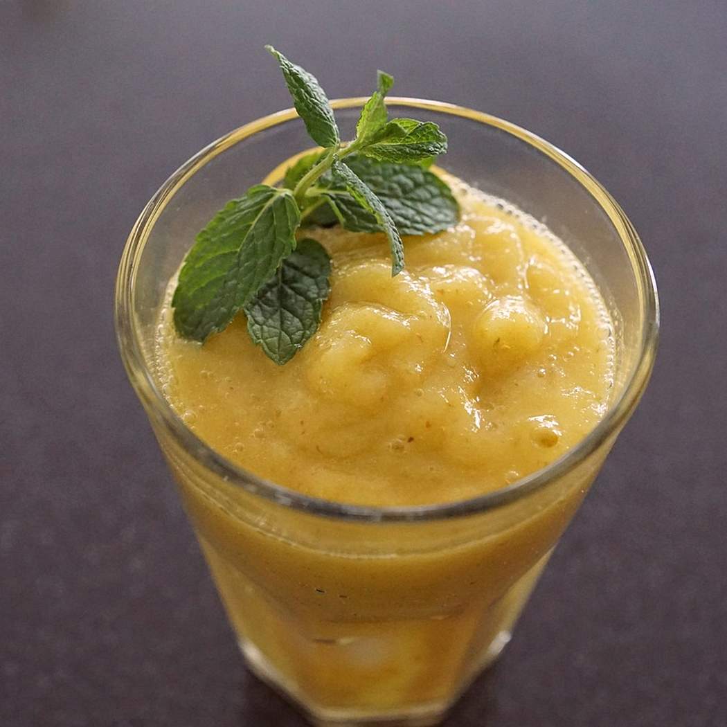 Egyszerű egészséges mangó joghurtos smoothie