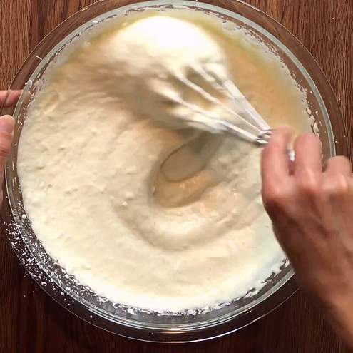 Torta mimosa alle fragole - procedimento 1