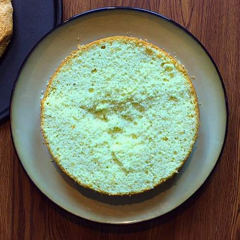 Torta mimosa alle fragole - procedimento 1