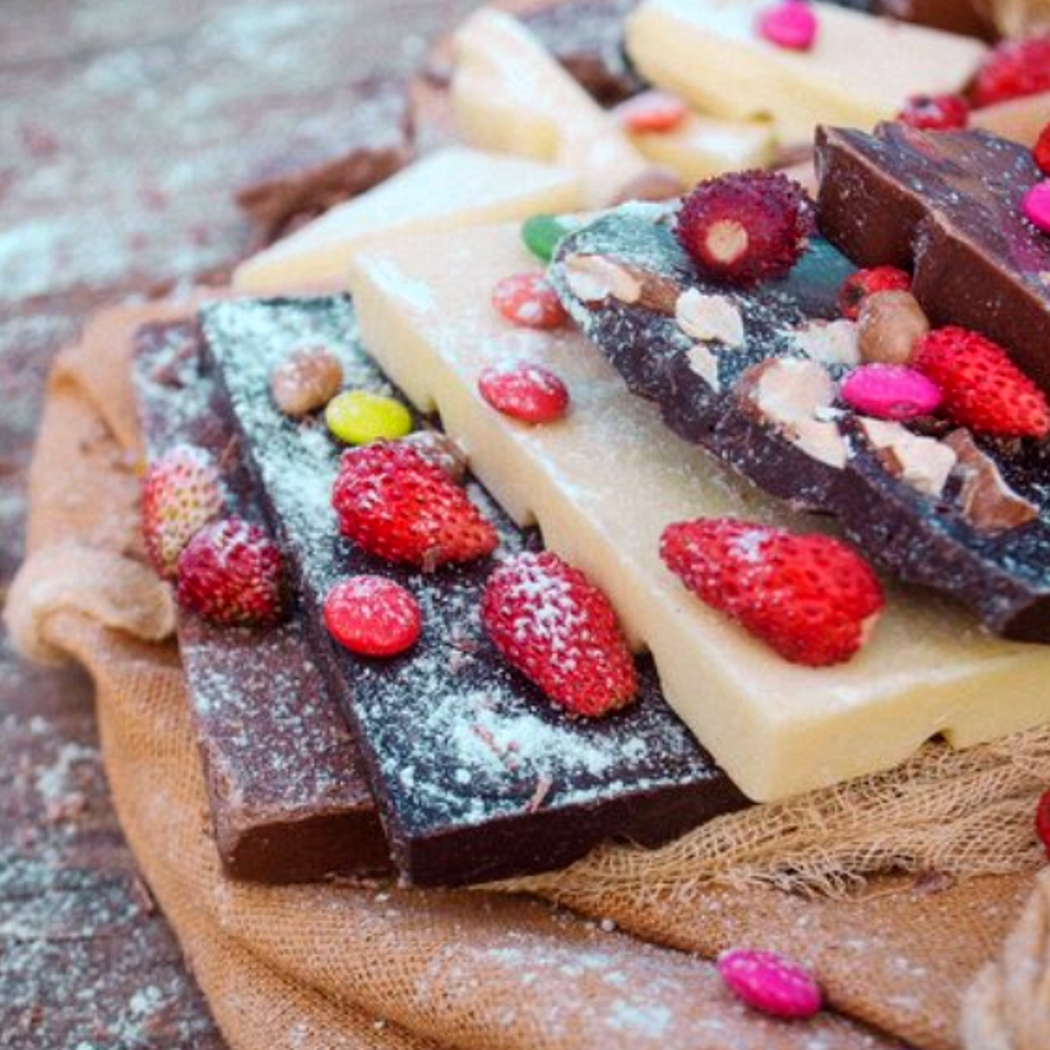 Homemade broken chocolate as a gift