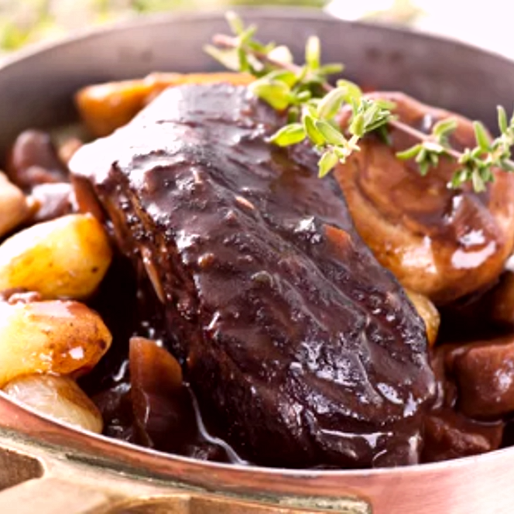 Borgonai pecsenye párolva