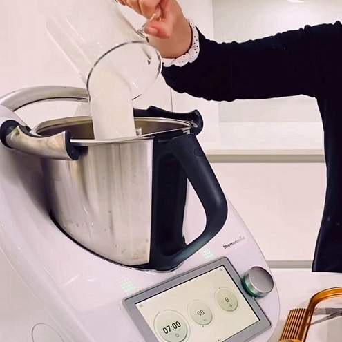 Crema pasticcera bimby ricetta - procedimento 1