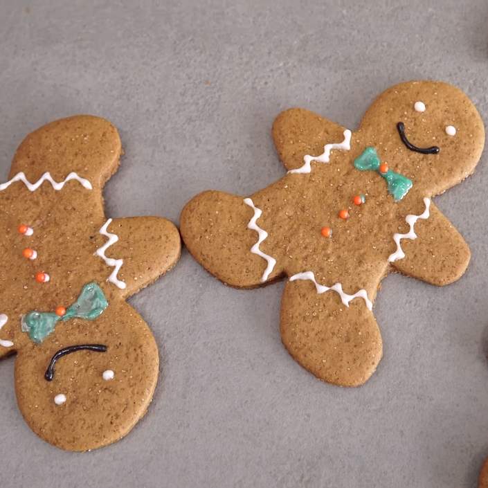 Easy homemade Christmas Gingerbread men recipe