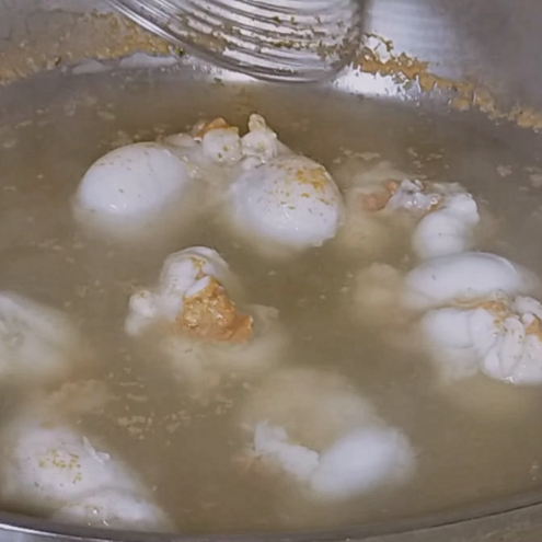 Uova di seppia con carciofi - procedimento 1