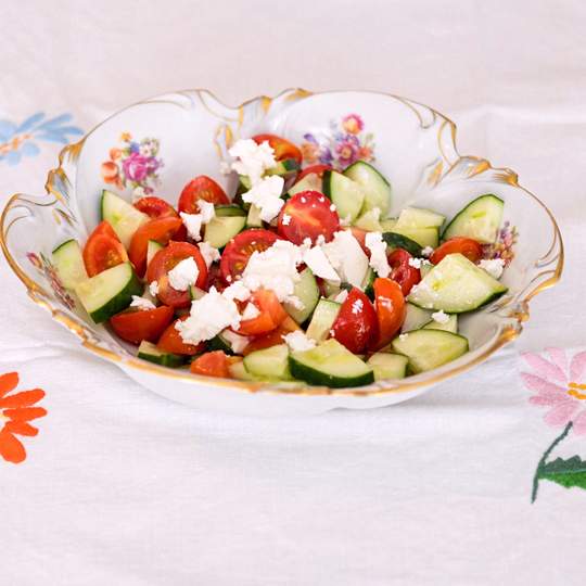 Anteprima ricetta Insalata con mozzarella, pomodoro e cetriolo