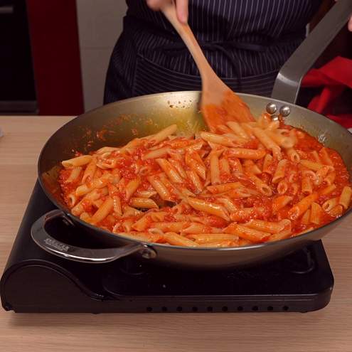 Pasta all'arrabbiata - procedimento 1
