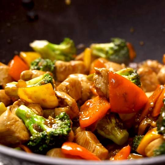 Anteprima ricetta Straccetti di pollo con verdure