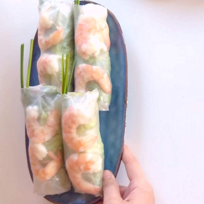 Rollitos de primavera vietnamitas con 3 salsas
