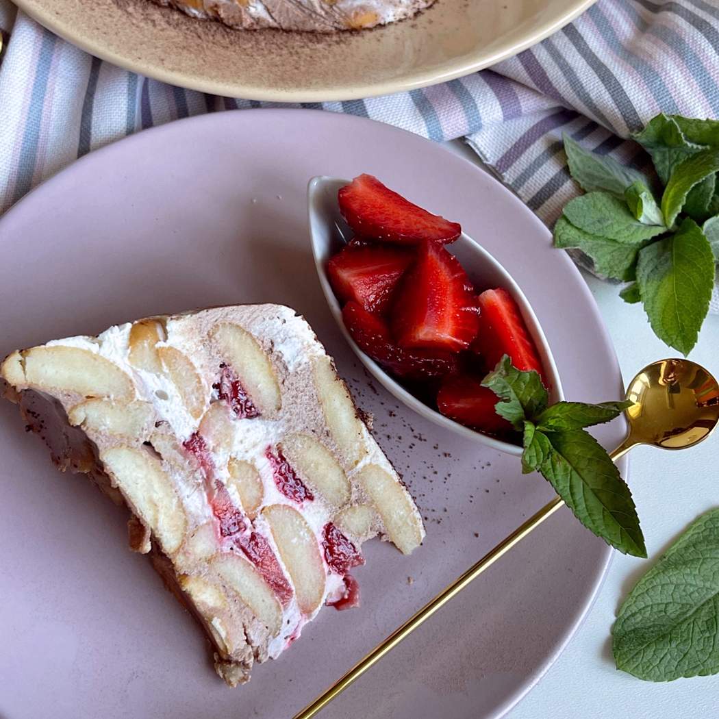 Tejszínes torta piskótával