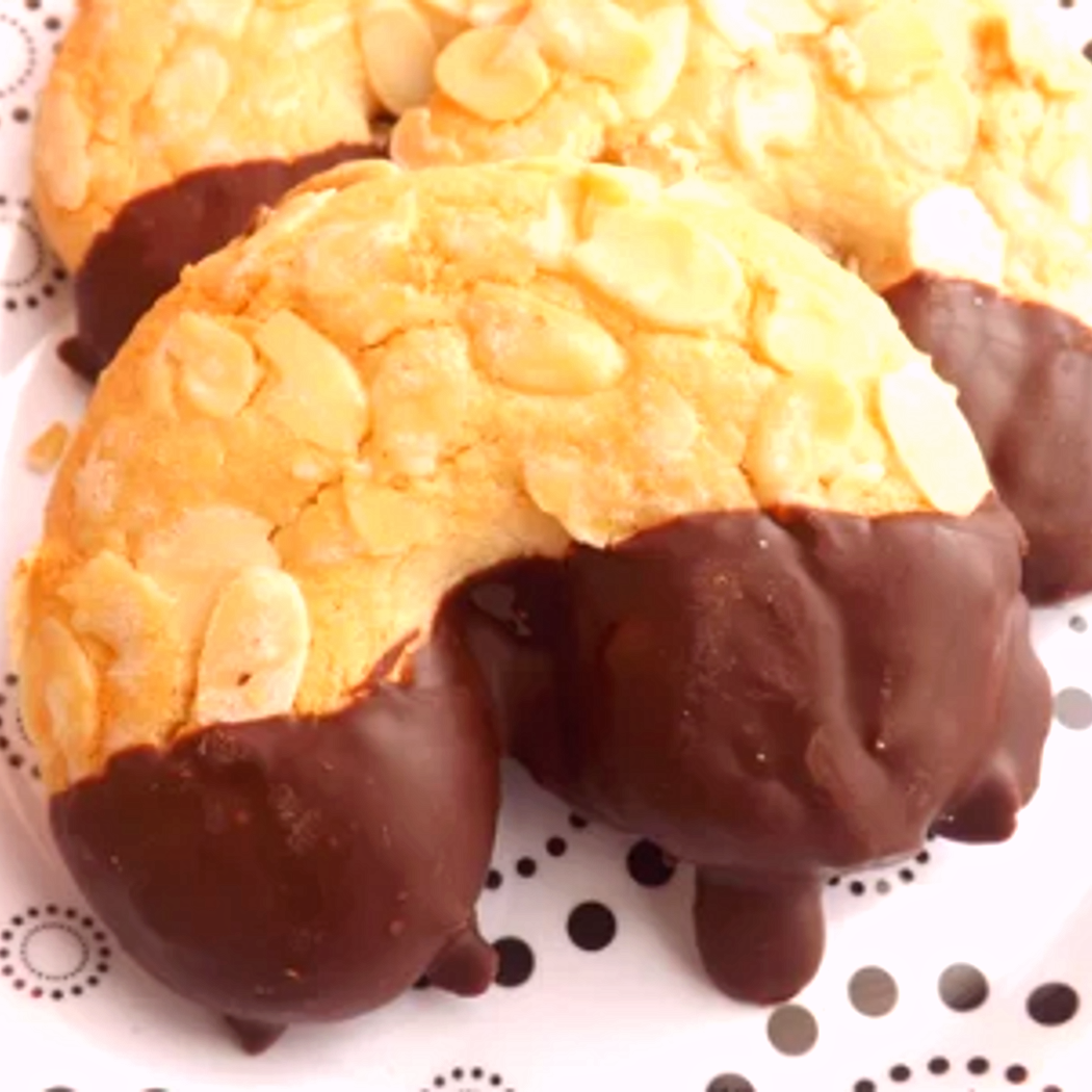 Croissant di marzapane ricetta