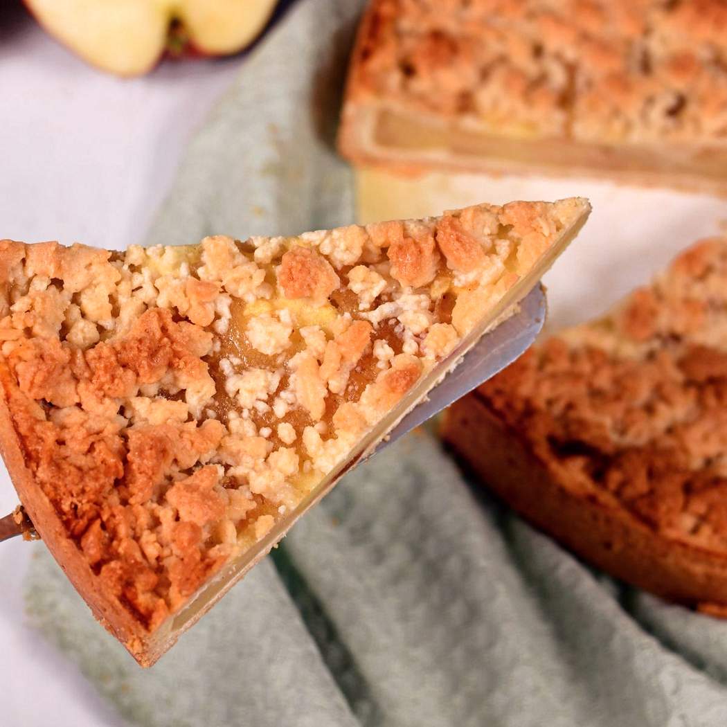 Torta di mele con briciole