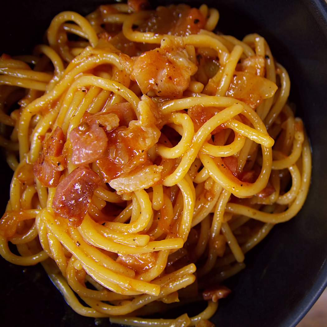 Pasta con pancetta affumicata