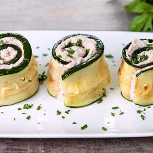 Voorvertoning van recept Verse Komkommer Gewikkeld Groentebroodje