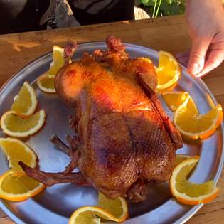 Recipe preview How to make homemade Christmas roast duck?