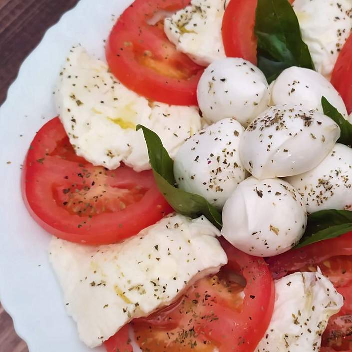 Caprese con mozzarella di bufala