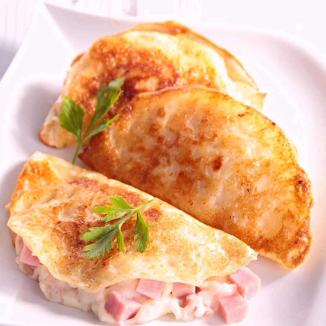 Pancake salati con prosciutto e formaggio